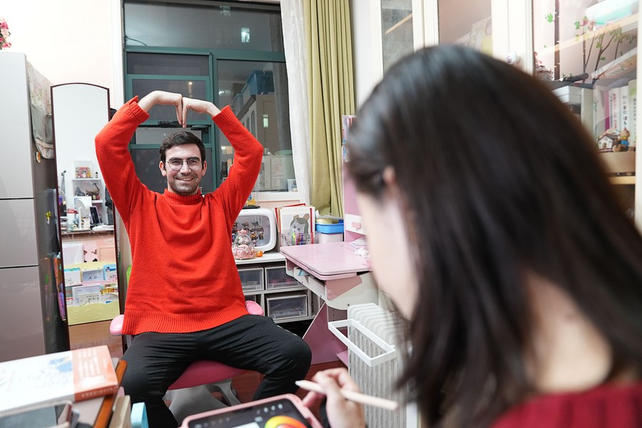 Foreigners celebrate Chinese New Year in Wuhan