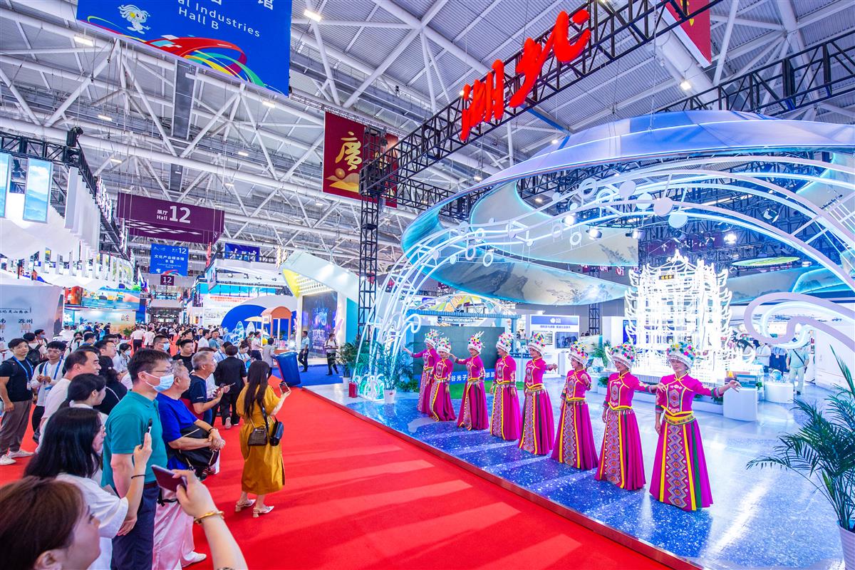 Hubei Hall Draws Visitors From Home And Abroad In 19th ICIF The hubei-hall-draws-visitors-from-home-and-abroad-in-19th-icif-the